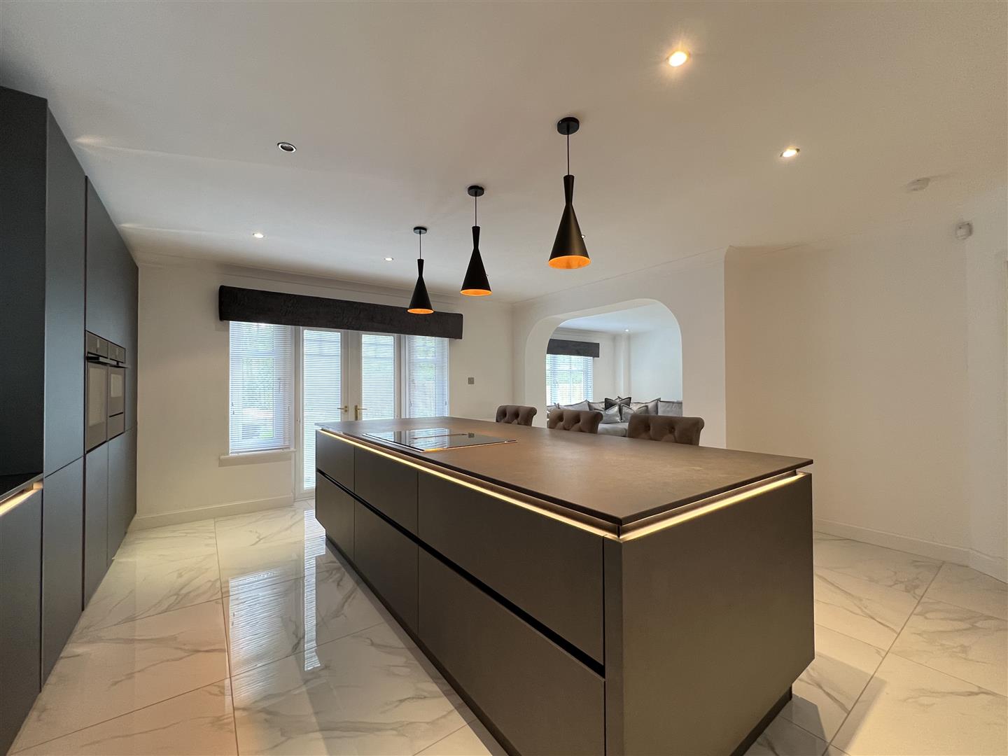 Royal Gardens, Bothwell, Glasgow Residence Estate Agents